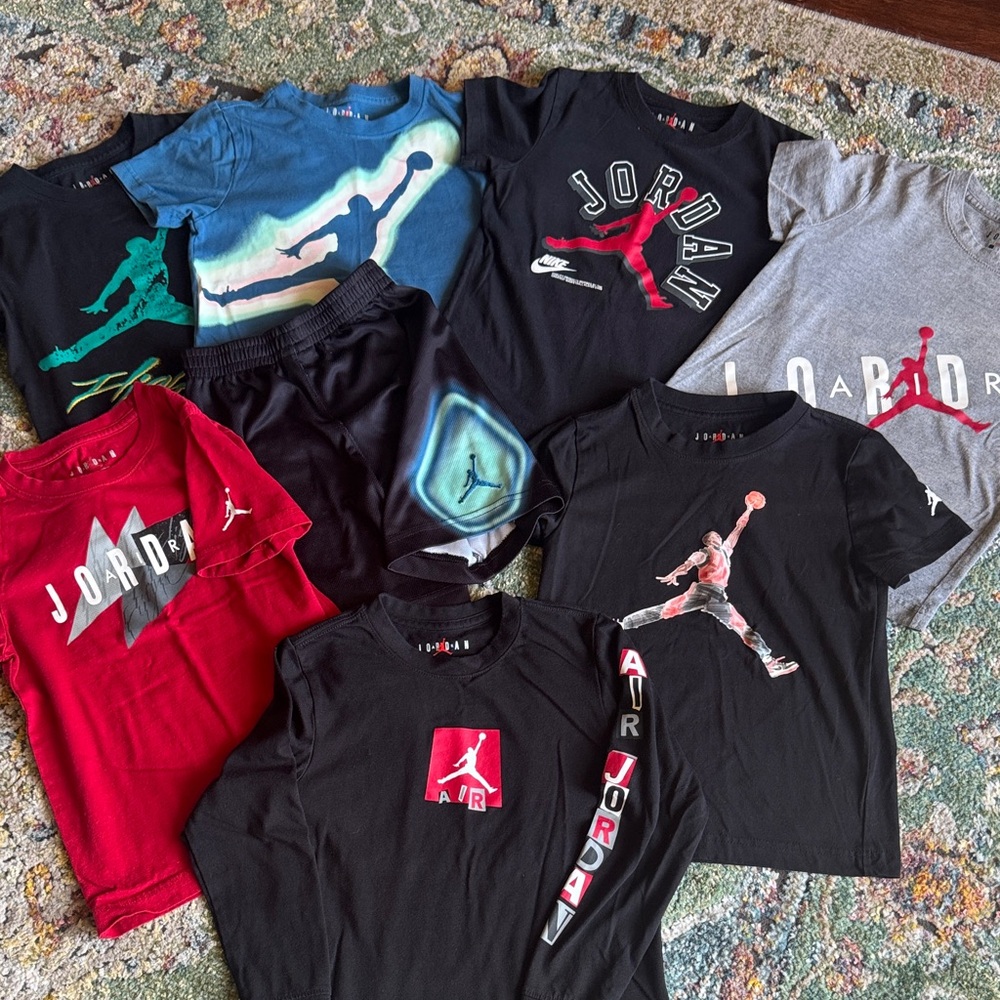 JORDAN BOYS BUNDLE OF 8 T-SHIRTS AND SHORTS IN SZ 7…PREOWNED VERY GOOD CONDITION